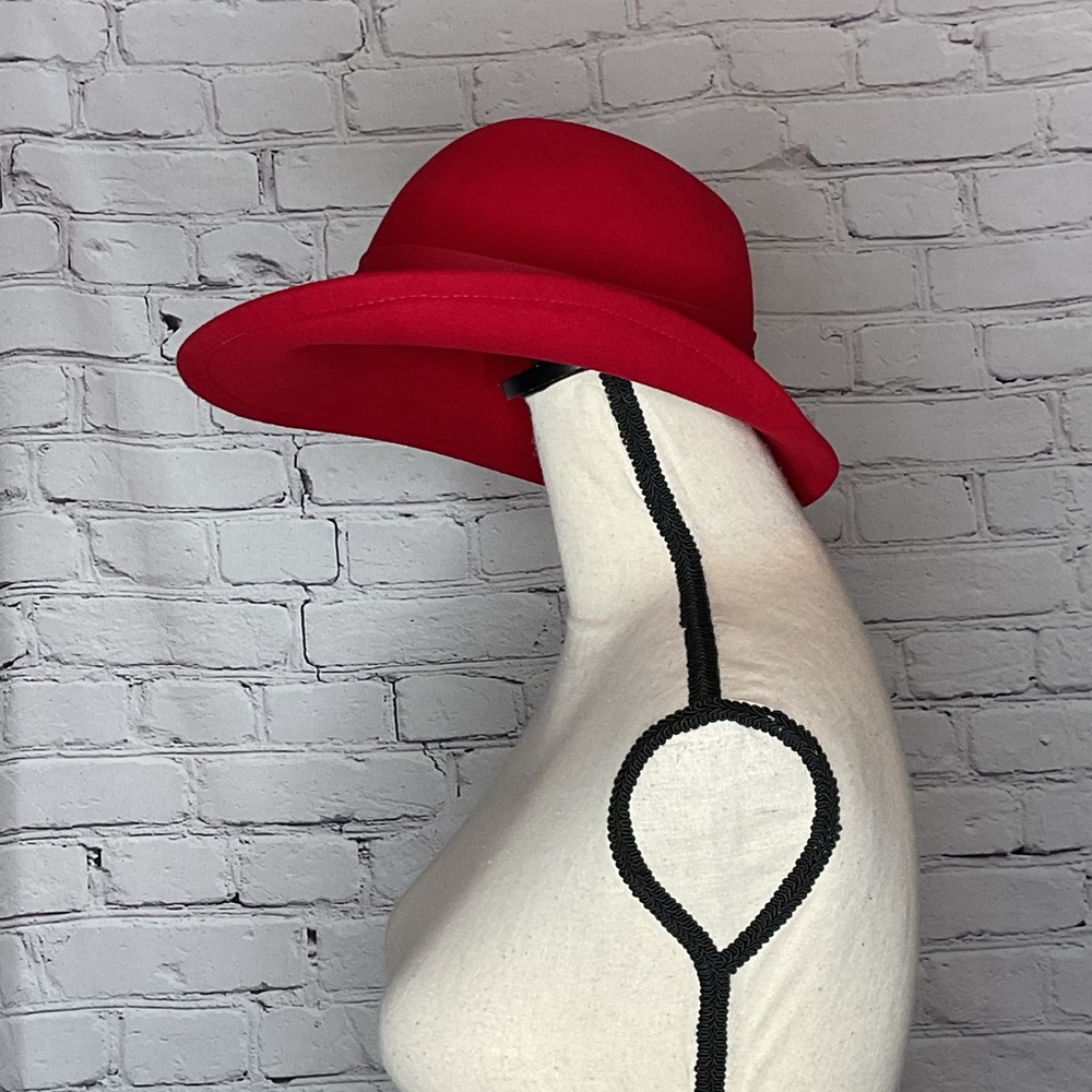 Betmar Vintage Red Wool Felt Cloche Hat - Picture 3 of 14